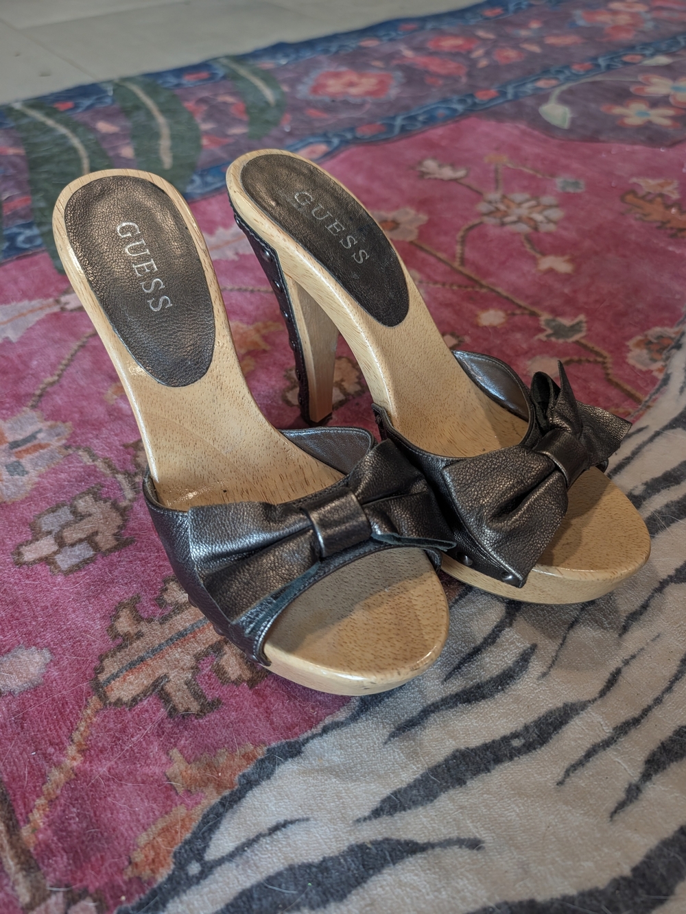 GUESS Black Bow Wood-Platform Slide Heels